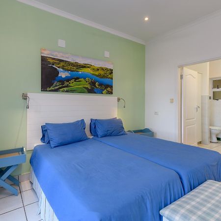 Albatross Guest House Southbroom Exterior foto