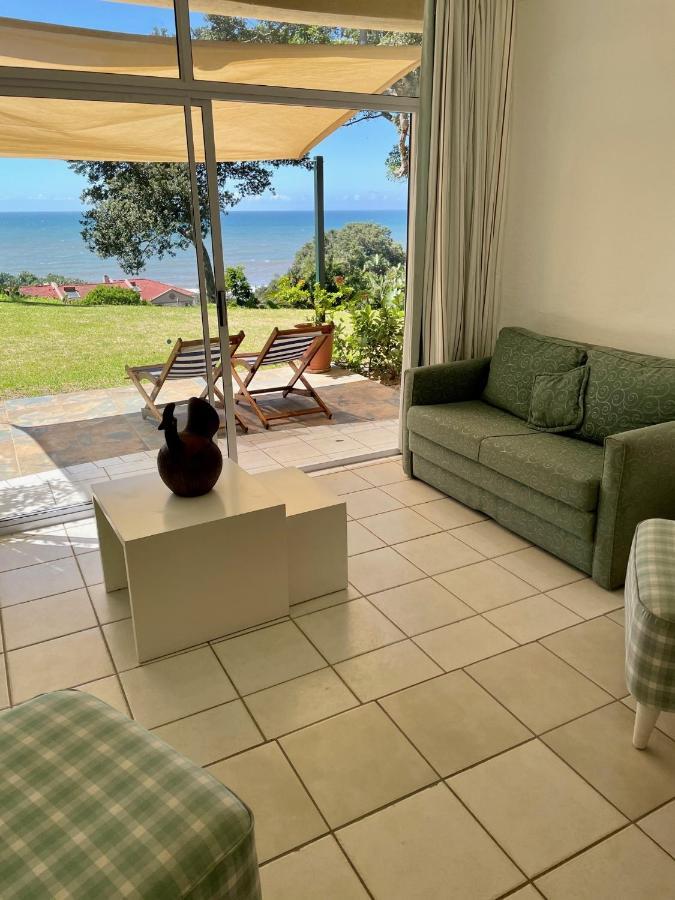 Albatross Guest House Southbroom Exterior foto