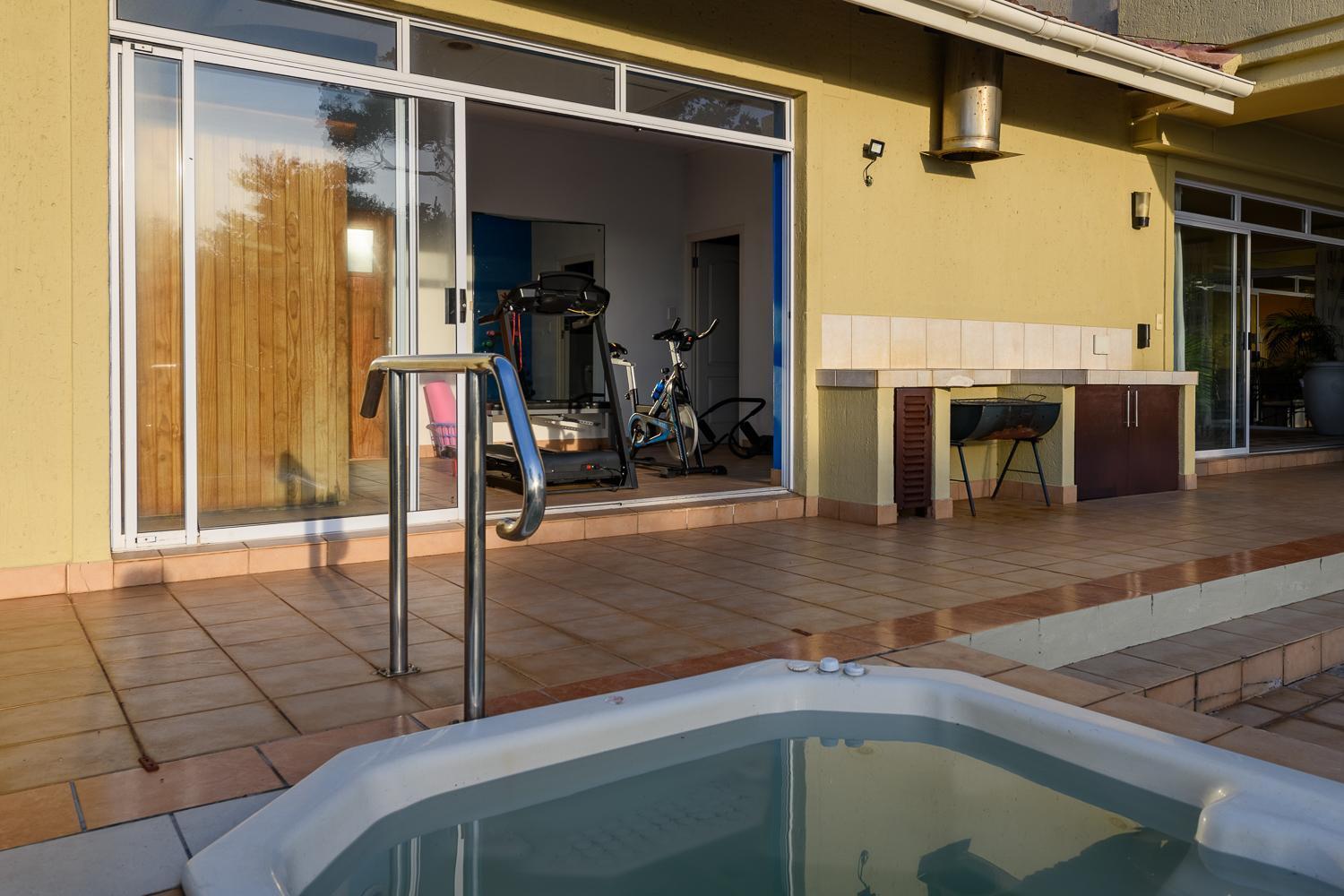 Albatross Guest House Southbroom Exterior foto